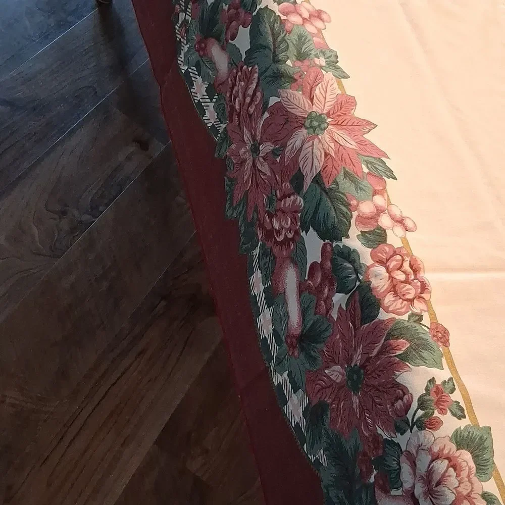 Christmas Tablecloth With Beautiful Burgundy‎ Poinsettia Design